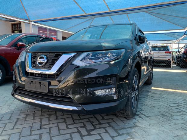2017 Nissan X-Trail 2.0 Petrol AWD - Sterling Silver