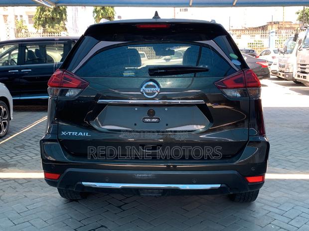2017 Nissan X-Trail 2.0 Petrol AWD - Sterling Silver