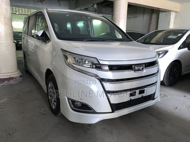 2017 Toyota Noah AWD 7 Seater White - Reliability and Versatility