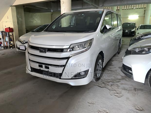 2017 Toyota Noah AWD 7 Seater White - Reliability and Versatility