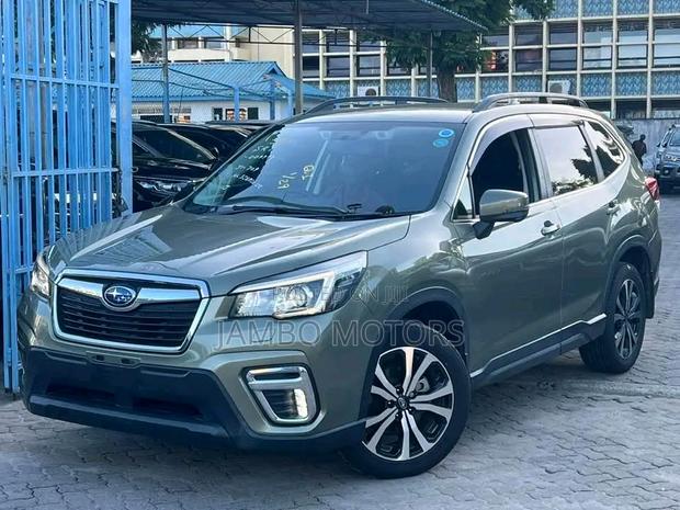 2018 Subaru Forester 2.5i Premium AWD Green: Certified pre-owned with warranty