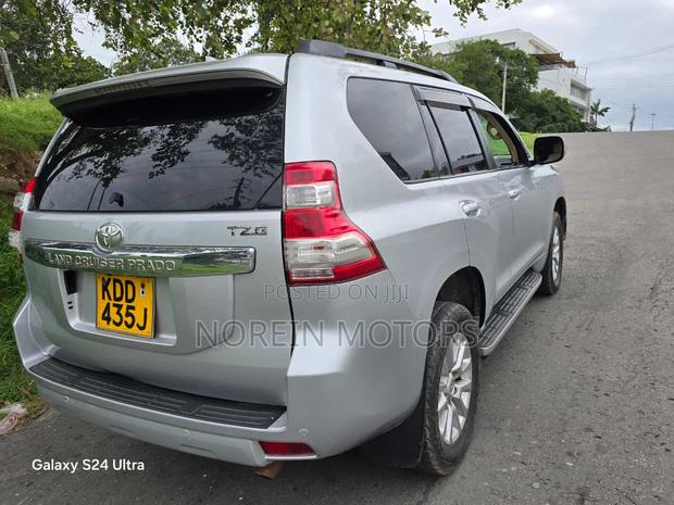 2015 Toyota Land Cruiser Prado Silver - Reliable 4WD SUV with Advanced Technology