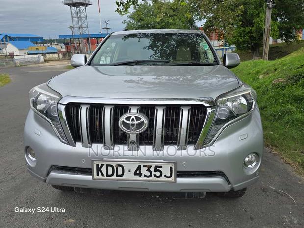 2015 Toyota Land Cruiser Prado Silver - Reliable 4WD SUV with Advanced Technology