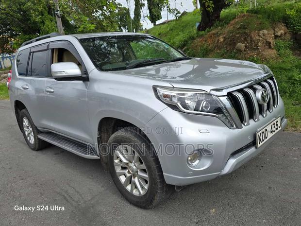 2015 Toyota Land Cruiser Prado Silver - Reliable 4WD SUV with Advanced Technology