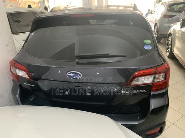 2017 Subaru Outback 2.5i AWD in Gray - Adventure Awaits You
