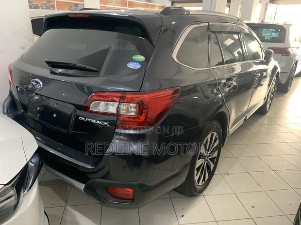 2017 Subaru Outback 2.5i AWD in Gray - Adventure Awaits You