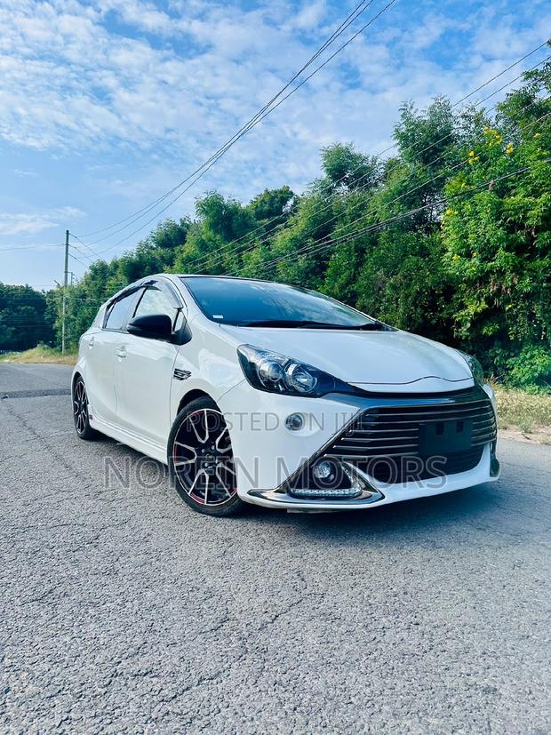2018 Toyota Aqua White - Used Car with Warranty