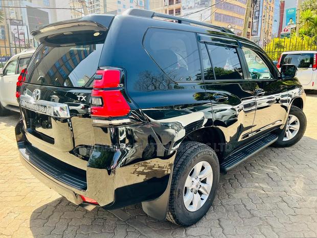 New 2018 Toyota Land Cruiser Prado 2.8 Black: Powerful and Stylish SUV