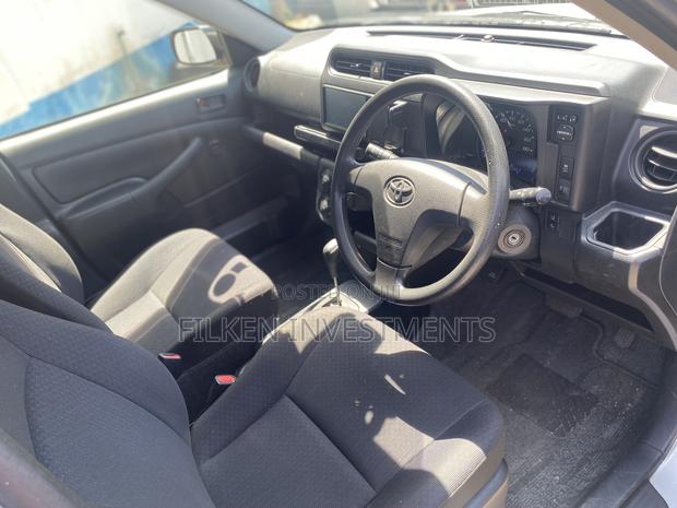 Toyota Probox 1.5 F 2WD 2017 Silver