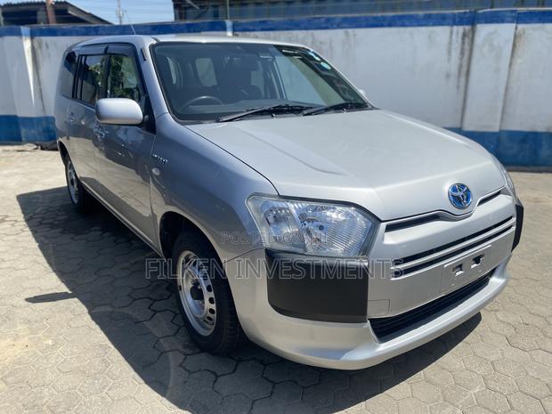 Toyota Probox 1.5 F 2WD 2017 Silver