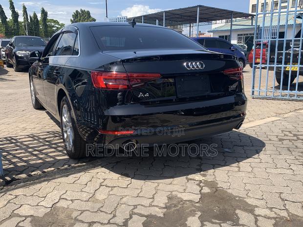 Audi A4 2.0T Premium quattro AWD Black 2017 Luxury