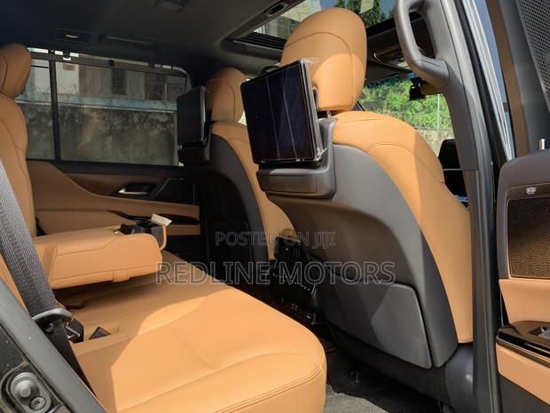 2022 Lexus LX Black Edition: Sophisticated Off-Road Vehicle
