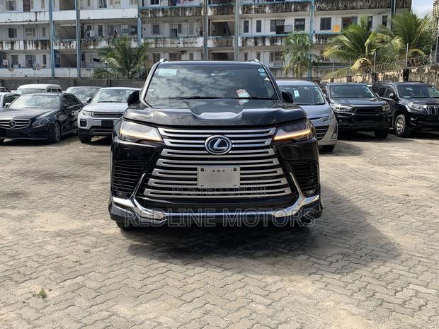 2022 Lexus LX Black Edition: Sophisticated Off-Road Vehicle