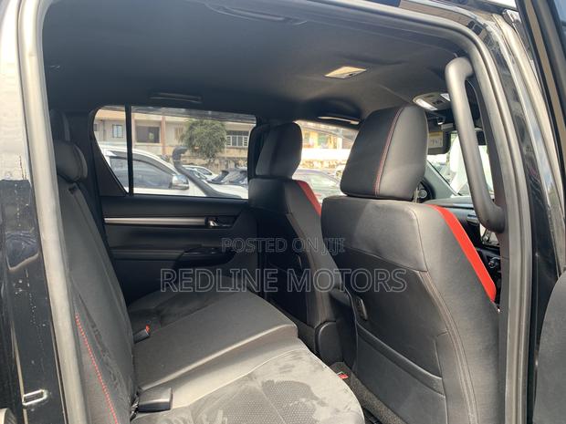 Toyota Hilux 2022 Black Truck: Adventure Awaits, Reliable Performance