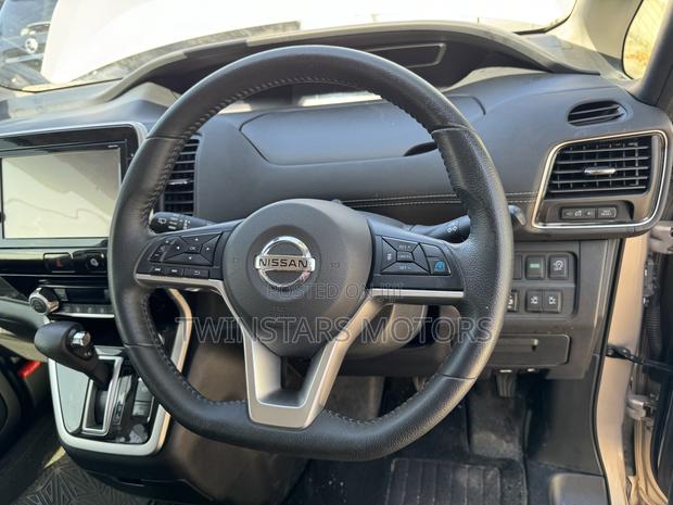 2018 Nissan Serena Gold: The Ultimate Family Car Experience