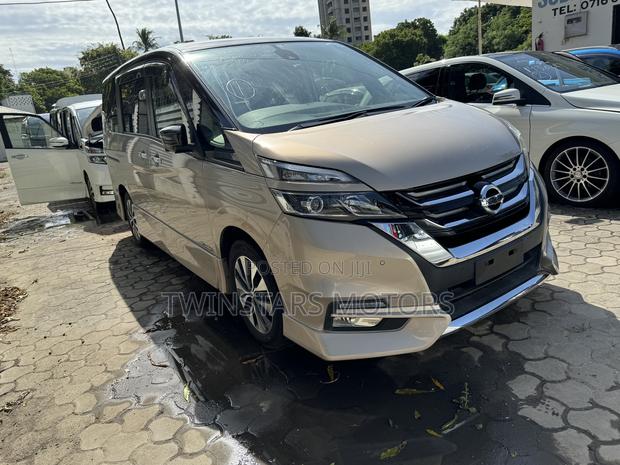 2018 Nissan Serena Gold: The Ultimate Family Car Experience