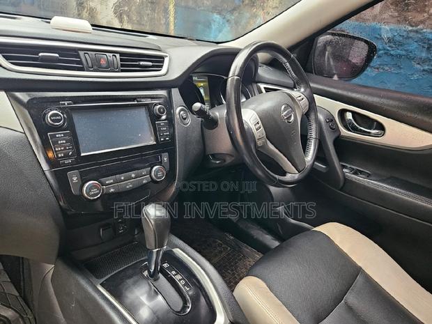 Blue 2016 Nissan X-Trail - High-Quality Pre-owned SUV