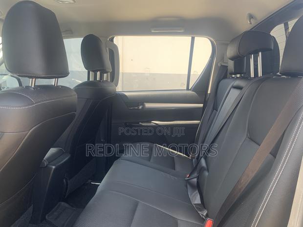 2016 Toyota Hilux SR5 4x4 Gray - Pre-owned