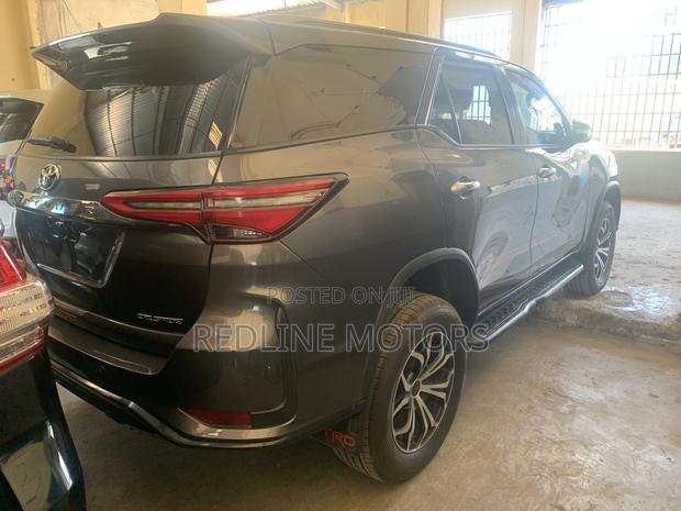 2016 Toyota Fortuner 2.8 D AWD - Gray