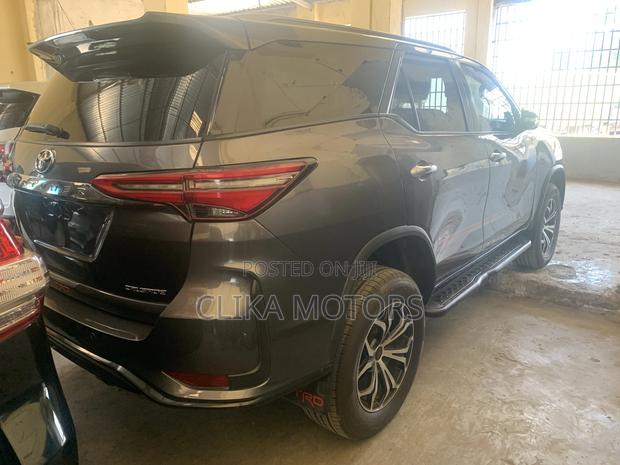 2016 Toyota Fortuner 2.8 D AWD - Gray