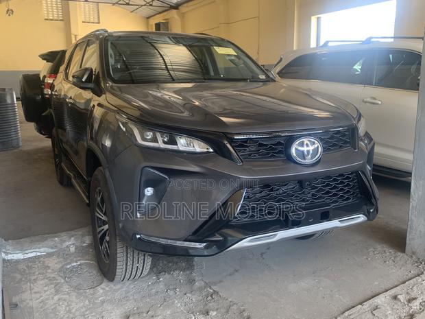 2016 Toyota Fortuner 2.8 D AWD - Gray