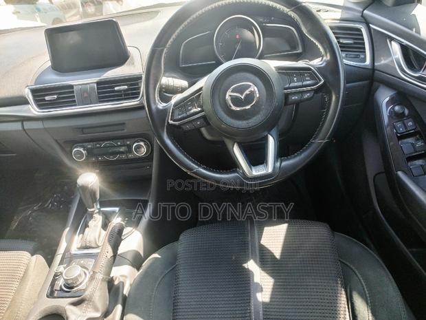 Mazda Axela 2016 Red