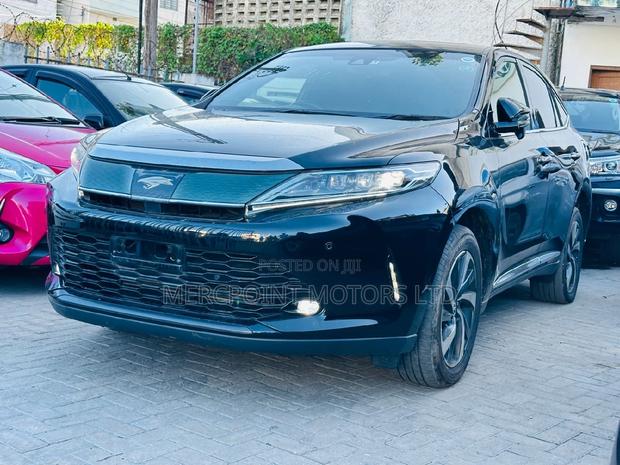 Black 2017 Toyota Harrier 2.0 - High-end SUV