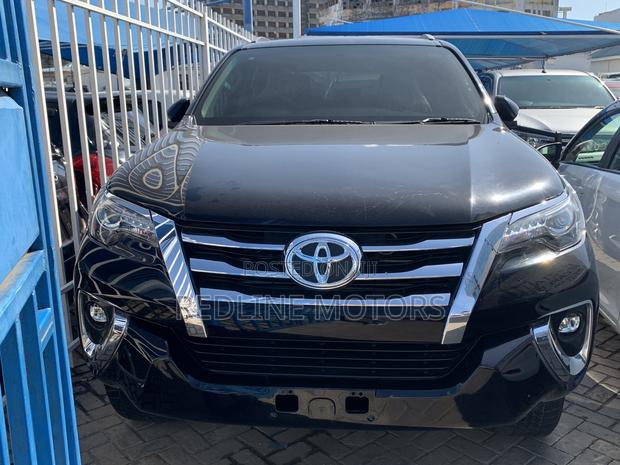 2020 Toyota Fortuner 2.8 D RWD - Stylish Black SUV