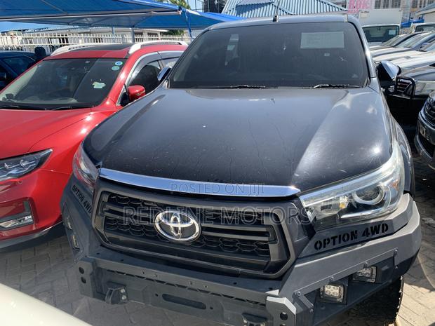 Toyota Hilux 2016 Matt Black - Reliable Pickup Truck