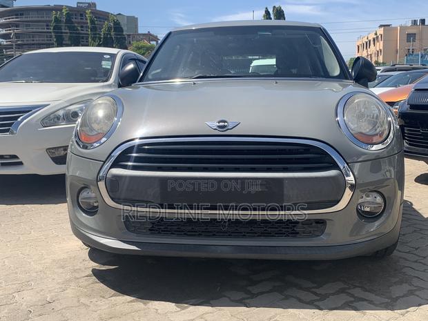 2016 Gray Mini Cooper: The Perfect Blend of Style & Power