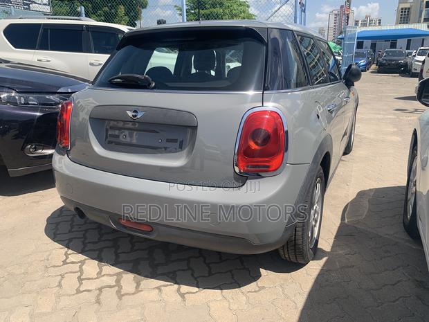 2016 Gray Mini Cooper: The Perfect Blend of Style & Power