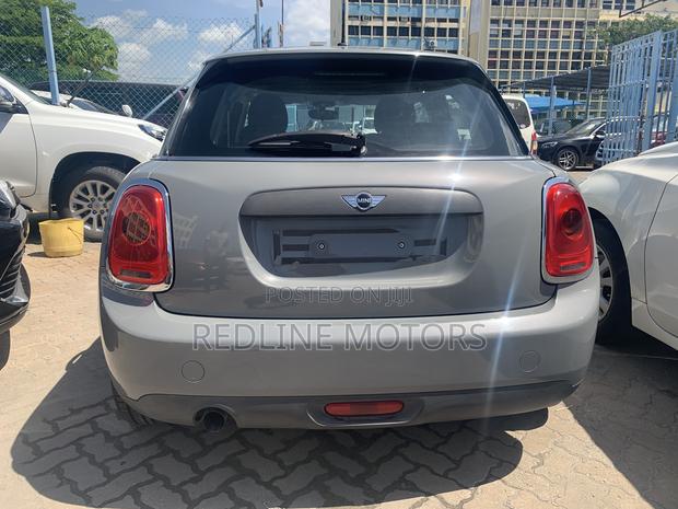 2016 Gray Mini Cooper: The Perfect Blend of Style & Power