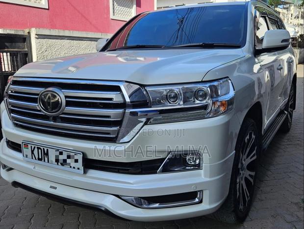 2017 Toyota Land Cruiser 4.6 V8 ZX Pearl - Used SUV for Sale