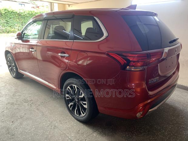 2017 Red Mitsubishi Outlander 2.0 PHEV AWD - Used SUV for sale