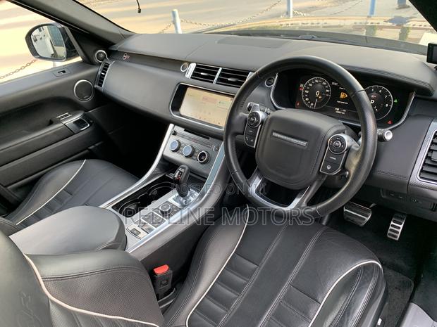 5.0L 8cyl 8A Land Rover Range Rover Sport SVR - Black 2017 Model