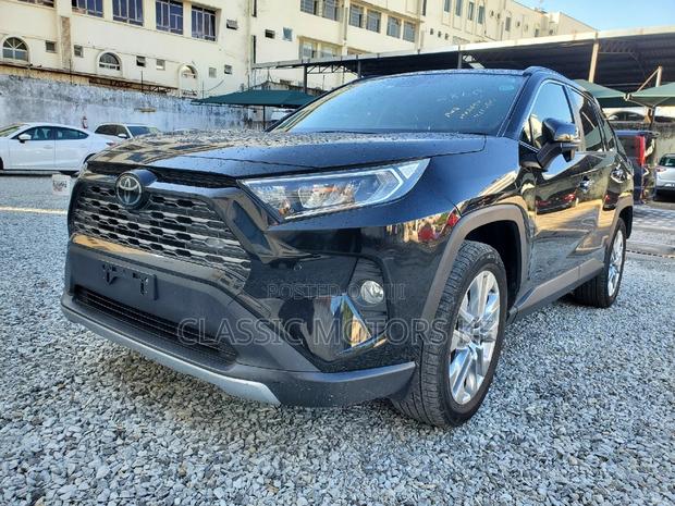 2019 Toyota RAV4 XLE Premium AWD - Black
