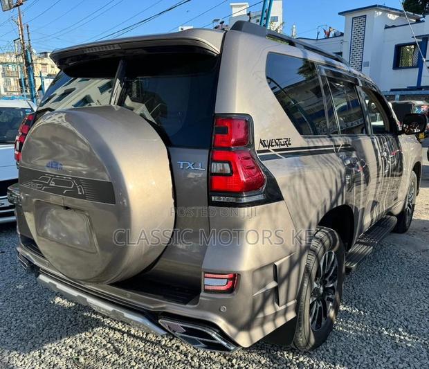 Gold Edition 2018 Toyota Land Cruiser Prado 2.8D