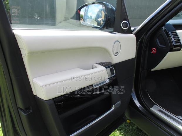 2018 Land Rover Range Rover Vogue in Gray - High-Quality Luxury SUV