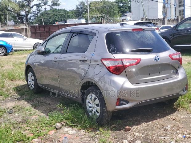 Used 2018 Toyota Vitz 1.3 FWD 5dr - Gray - For Sale