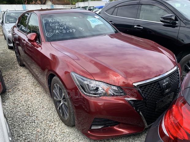2017 Toyota Crown Burgundy Platinum Sedan