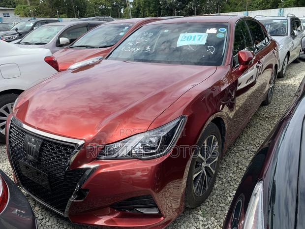 2017 Toyota Crown Burgundy Platinum Sedan