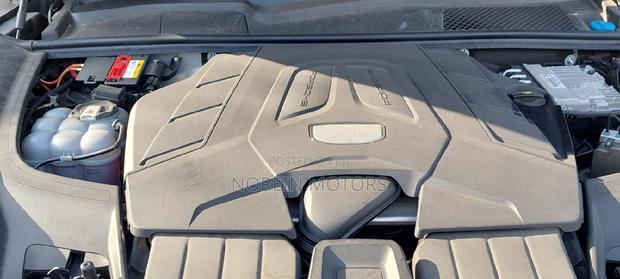 Porsche Cayenne 2021 - Black Leather Interior