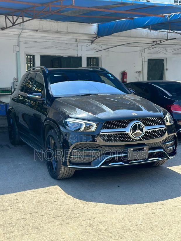 Used 2018 Mercedes-Benz GLE-Class in Black: High-End SUV for Purchase