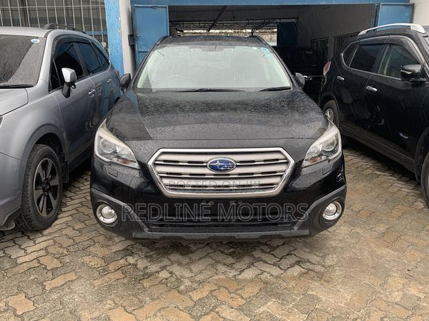 Black Subaru Outback 2.5i Limited AWD 2017 - High-end SUV