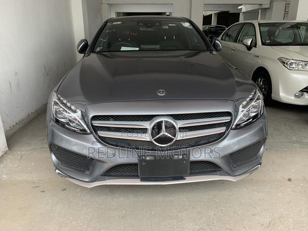 2017 Gray Mercedes-Benz C200 - Drive with Style and Sophistication