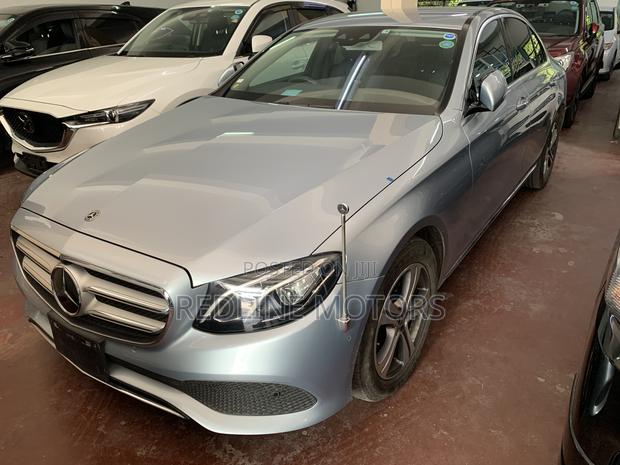 2017 Mercedes-Benz E200 Blue Avantgarde Sedan