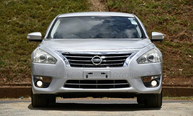 2017 Nissan Teana - The Perfect Combination of Power and Comfort