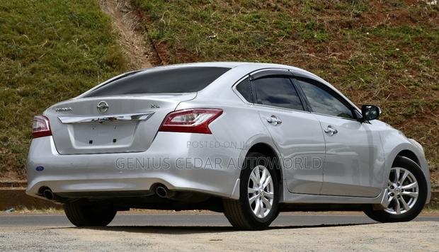 2017 Nissan Teana - The Perfect Combination of Power and Comfort