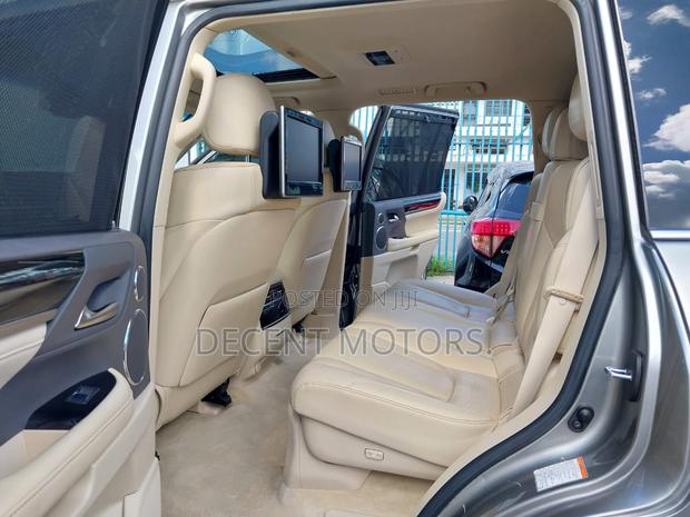 2016 Lexus LX 570 AWD Gold - Used All-Wheel Drive