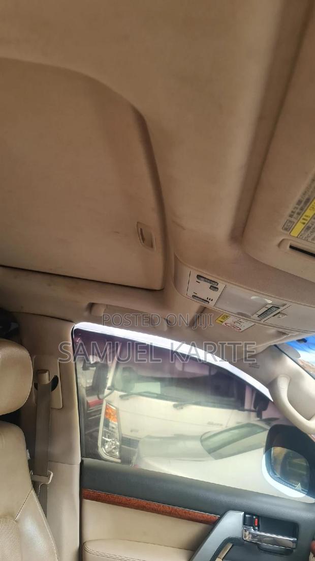 Golden 2011 Toyota Land Cruiser: Unmatched Power and Durability